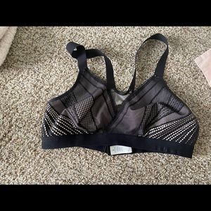 Lulu lemon sports bra